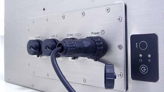 Rear panel with IP65-protected connections